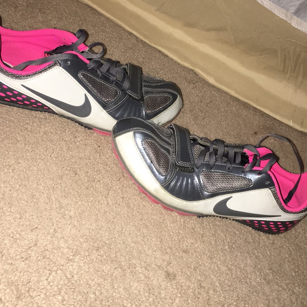 In great condition Nike running shoes or cleats!